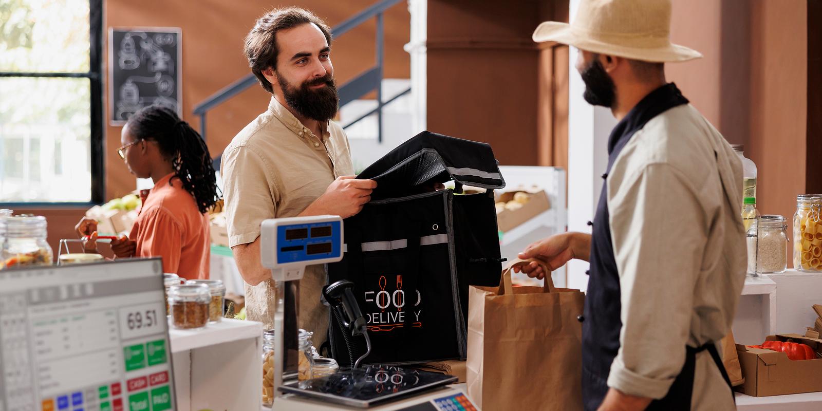 ร้านสะดวกซื้อและซูเปอร์มาร์เก็ต
(Convenience Stores & Supermarkets)