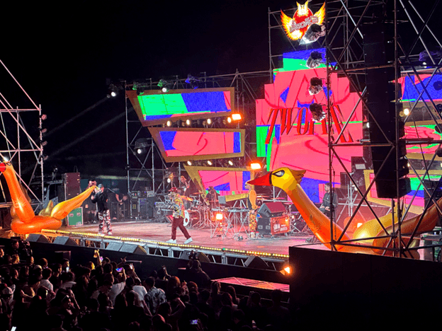 งานหงส์ทองเฟี้ยวติวัล เชียงราย