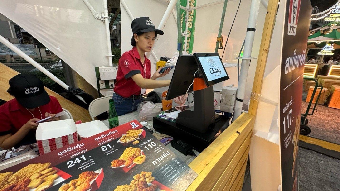 เทศกาลดนตรีส่งท้ายปี FOOD FUN Friends และ Glamping in Town